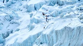 Mueren dos montañistas en el Everest, un estadounidense y un suizo, las primeras víctimas de este año