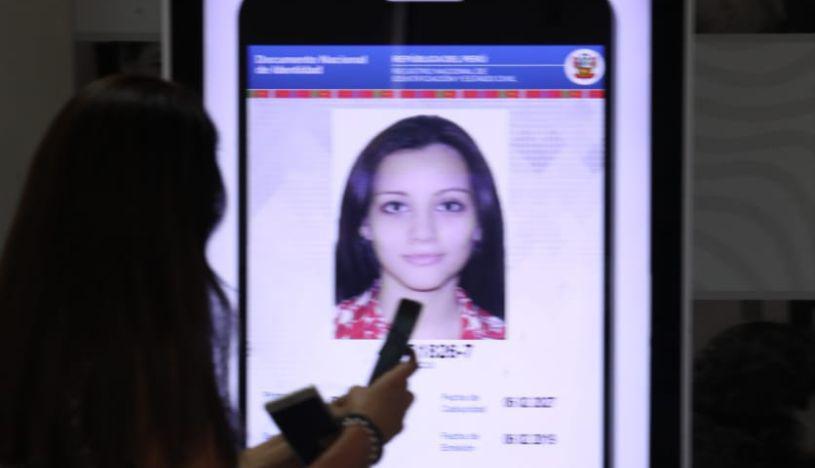 Reniec informó que el DNI virtual se usará de forma presencial y en el ciberespacio. (Foto: Rolly Reyna)