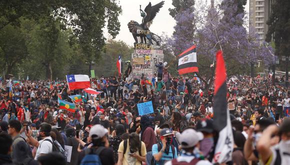 Los ciudadanos chilenos se manifiestan desde el pasado 18 de octubre. (Foto: EFE)