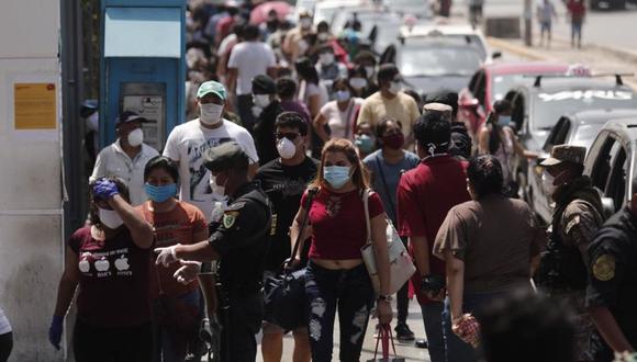 "Esta subestimación genera, a su vez, una sobreestimación de la tasa de fatalidad, que es la proporción entre el número de muertes y el número de casos detectados".