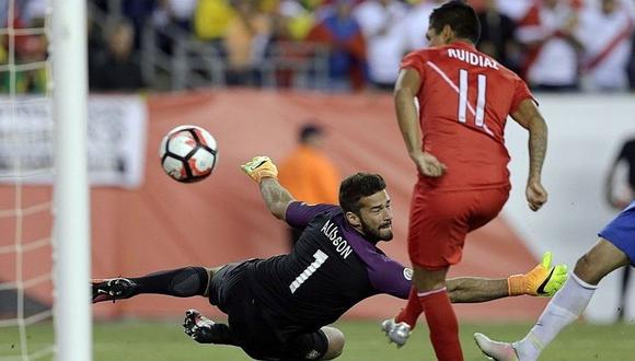La selección peruana clasificó a la final de la Copa América 2019, en donde se medirá ante Brasil. Raúl Ruidíaz se manifestó sobre la posibilidad de volver a convertir un gol con la mano ante el 'Scratch' (Foto: EFE)