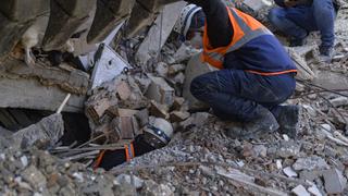 Hallan tres supervivientes 13 días después del terremoto en Turquía