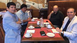 Sergio Markarián se reunió con directiva de la FPF en Uruguay