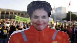 Rousseff: las sedes del Mundial pueden apoyarse en las FF.AA.