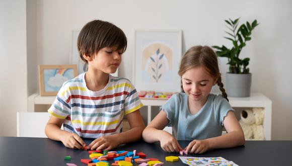 Cuanto antes se realice el diagnóstico del autismo, se pueden implementar las diversas metologías de intervención para ayudar al niño a desarrollar habilidades sociales, emocionales y de comunicación.
