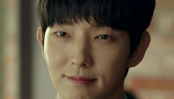 Lee Joon-gi interpreta a Baek Hee-sung / Do Hyun-soo en la serie coreana "La flor del mal" (Foto: Netflix)