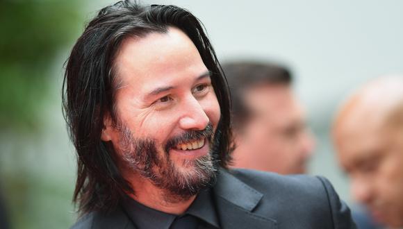 Keanu Reeves estampó sus huellas en el Paseo de la Fama (Foto: AFP)