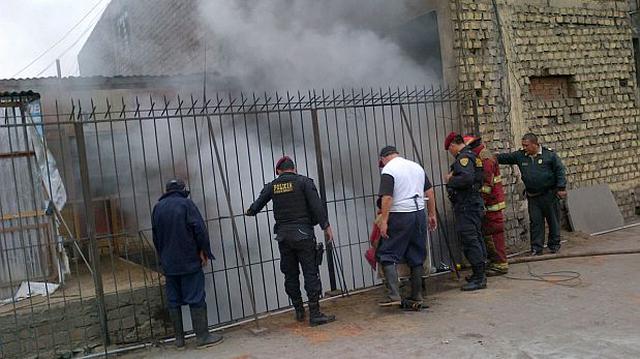 Incendio en edificio de Av. Manco Cápac dejó dos heridos  - 1