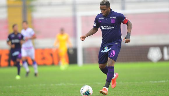 Jefferson Farfán no juega un partido oficial desde el 28 de diciembre del 2021. Foto: Liga 1.