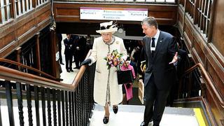 La reina Isabel II reapareció en público luego de sus problemas de salud