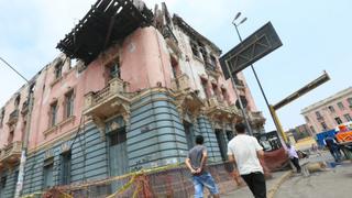 Plaza Dos de Mayo alberga negocios sin medidas de seguridad