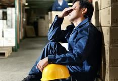 ¿Agotado en el trabajo?: Especialista explica cómo prevenir la fatiga laboral