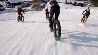 Impresionante carrera de "fat-bikes" sobre los Alpes [VIDEO]