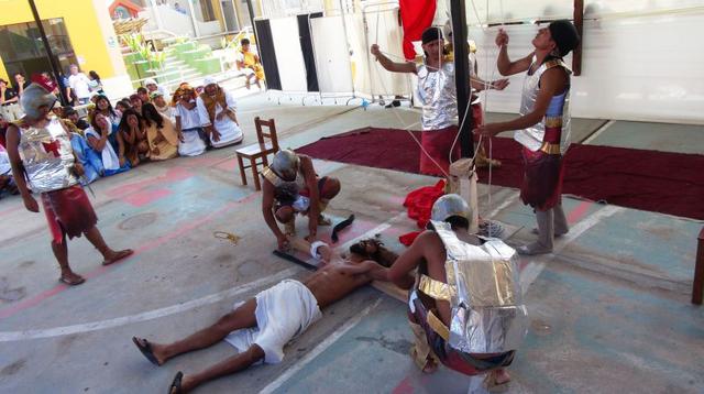 Semana Santa: cien reclusos escenificaron Vía Crucis [FOTOS] - 3