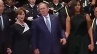 Bush sorprendió con este baile en funeral de policías de Dallas