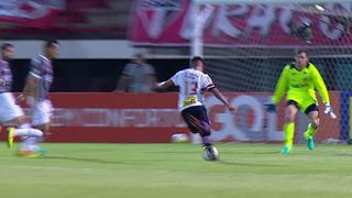 Christian Cueva y su disparo cruzado al palo contra Fluminense