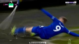 Jamie Vardy destruyó el banderín del córner en efusivo festejo de gol en Leicester | VIDEO
