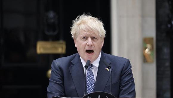 El primer ministro británico, Boris Johnson, anuncia su renuncia como líder del Partido Conservador en Downing Street, Londres, Reino Unido, el 7 de julio de 2022. (EFE/EPA/TOLGA AKMEN).