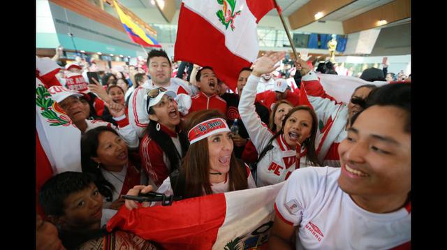 Llegada de la selección peruana a Wellington. (Foto: Lino Chipana - enviado especial El Comercio)