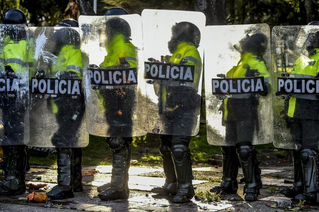 Latinoamérica: Javier Ordóñez | Colombia: Hombre muere en Bogotá tras ser  sometido en | NOTICIAS EL COMERCIO PERÚ