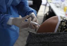 COVID-19: Ministro Cuenca informa que más de 260 mil maestros recibieron primera dosis de vacuna
