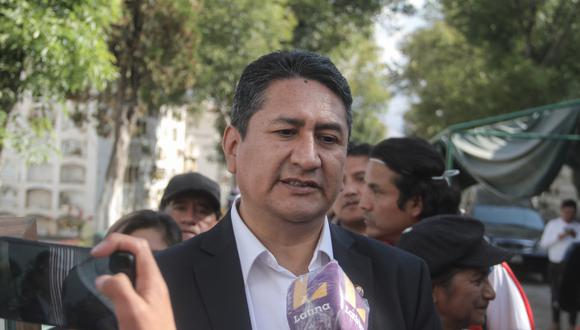 Vladimir Cerrón defendió la gestión de Josué Gutiérrez tras la renuncia de cinco adjuntos de la Defensoría del Pueblo. (Foto: Adrián Zorrilla / El Comercio)