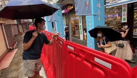 Eleanor Liao y su novio Aaron Leung en la frontera entre China y Hong Kong. (Foto: Eleanor Liao)