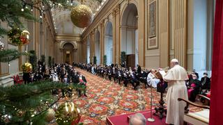 El Papa habla a favor de las vacunas y en contra de la desinformación en su discurso sobre el “estado del mundo”