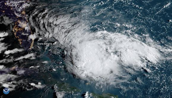 Tormenta Tropical Humberto descarga lluvias en Bahamas, devastada por el huracán Dorian. (EFE).