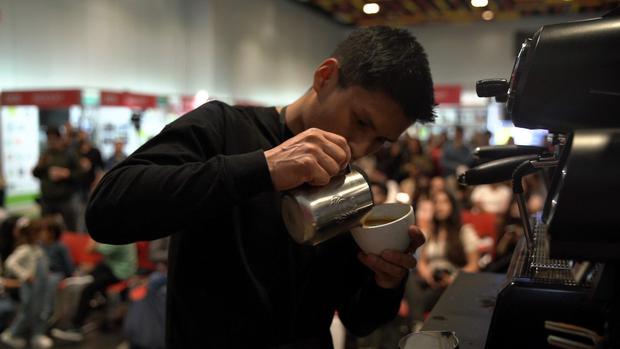 The search for the Peruvian barista with the best latte art technique begins this May 24 at the National Coffee and Cocoa Convention