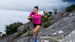 Aroa Sío, la atleta de España que pasó de fumar una cajetilla diaria a correr ultra trail por las montañas