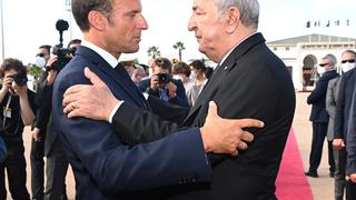 Macron concluye visita a Argelia para reactivar la relación con Francia