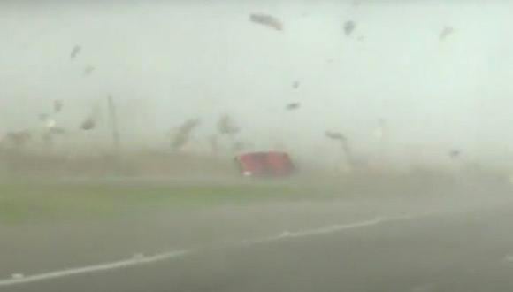 El joven de 16 años se dirigía a su trabajo cuando se vio atrapado en medio de un tornado en Texas. (Captura: YouTube)