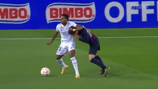 El duro cruce entre Rodrygo y Gavi durante el Barcelona vs. Real Madrid 