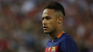 Barcelona: fiscalía quiere procesar a Neymar por fraude