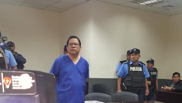 Miguel Mora, director del canal 100% Noticias, allanado y cerrado por el régimen de Daniel Ortega en Nicaragua, fue presentado con ropa de preso.