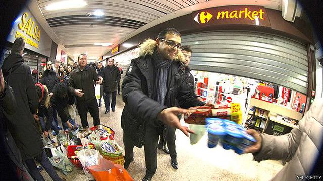 Francia: El hombre que logró que supermercados donen alimentos - 2