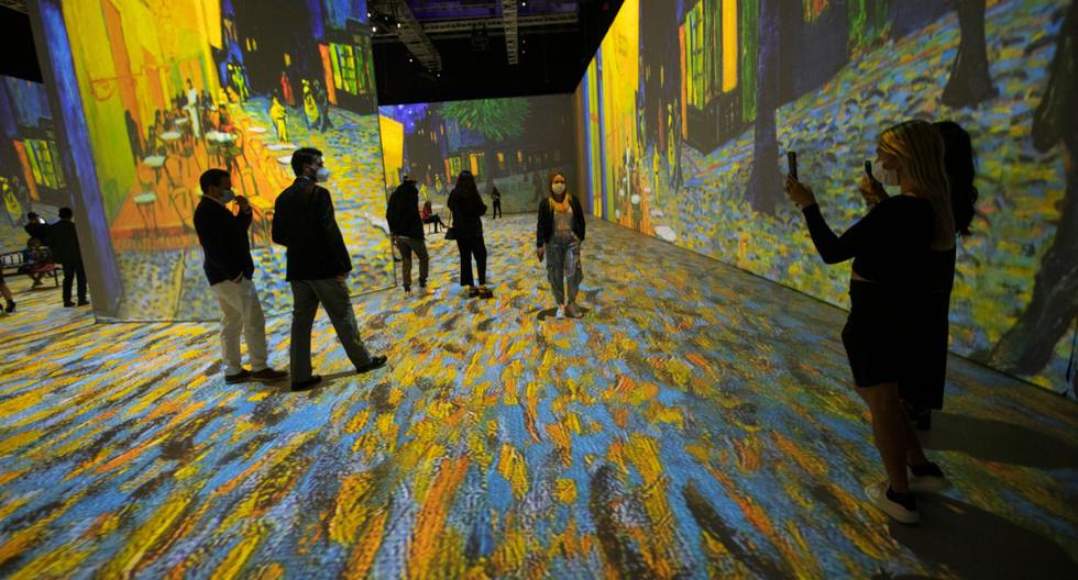 Ingresamos a la aclamada muestra multisensorial ‘The immersive Experience de Van Gogh’, por grupos y con distanciamiento. (Fotos: Richard Hirano)