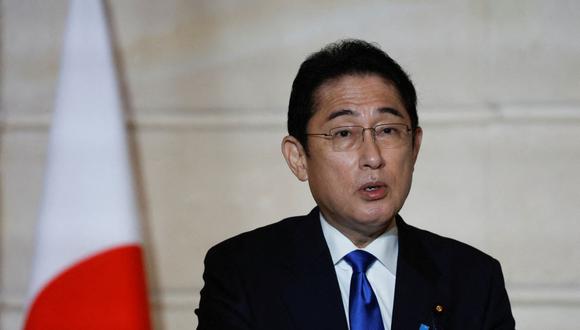 El primer ministro de Japón, Fumio Kishida, viene siendo criticado por propuesta de su partido político. (Foto de GONZALO FUENTES / AFP)
