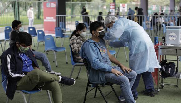 La inoculación contra el coronavirus continúa a nivel nacional gracias al arribo de una gran cantidad de dosis. (Foto: Anthony Niño de Guzmán / @photo.gec)