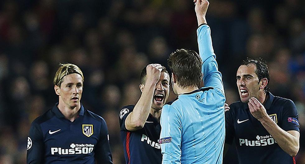 Fernando Torres fue expulsado en el partido de ida por cuartos de final de Champions League entre Barcelona vs Atlético de Madrid (Foto: EFE)