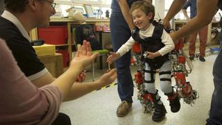 Un exoesqueleto para niños con atrofia muscular espinal [VIDEO]