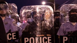 Filadelfia ordena toque de queda tras disturbios por muerte de hombre negro a manos de la policía