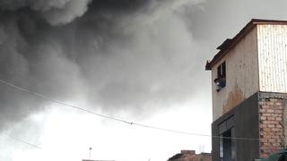 Incendio en Comas: humo se expande y afecta a vecinos [FOTOS]