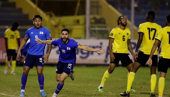 Alexander Roldán celebra el 3-2 de El Salvador contra Jamaica. (Foto: EFE)