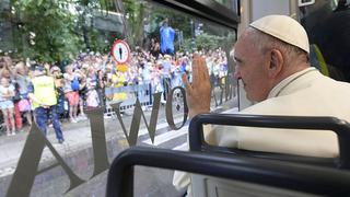 El "tranvía del Papa Francisco" causa furor en Polonia [FOTOS]