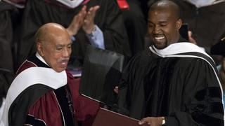 Kanye West recibió doctorado honoris causa pese a reclamos