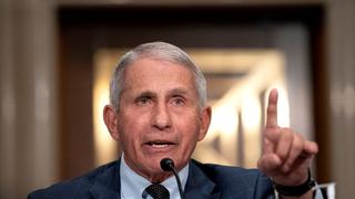 Ómicron: Anthony Fauci dice que Estados Unidos está en “alerta” por la nueva variante del coronavirus