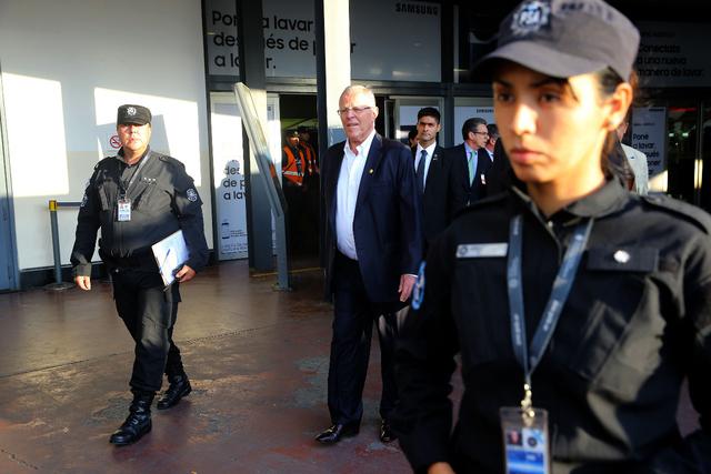 PPK arribó la tarde del jueves a Buenos Aires, donde participará en diversas actividades oficiales. (Foto: Presidencia)