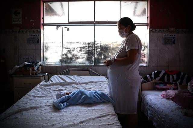 Este Día de la Madre coincide con el 56° día de aislamiento social obligatorio. medida decretada por el gobierno para frenar el avance del COVID-19 en el país. La foto fue tomada en el Hospital de Ate (Foto: Alessandro Currarino).